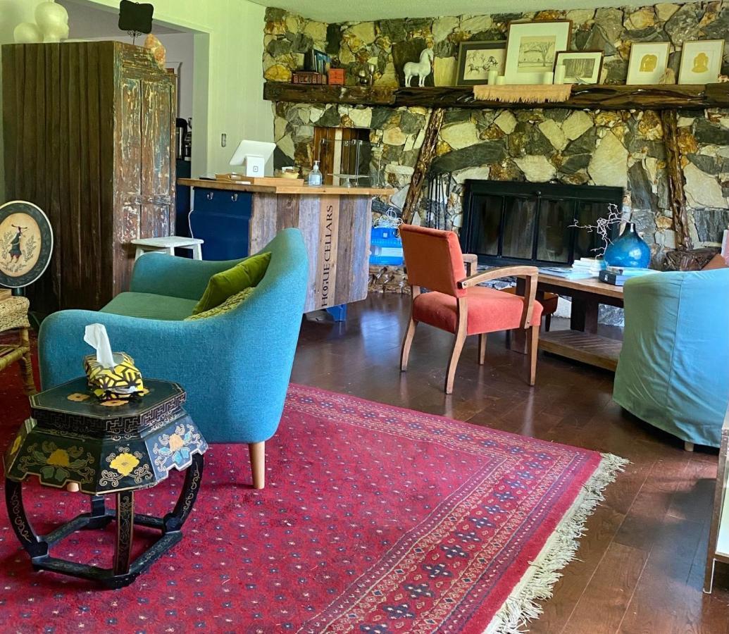The Messy Owl Inn & Eco Haven Likely Buitenkant foto